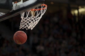 洛杉矶湖人对阵丹佛掘金的NBA季后赛西部决赛直播预告